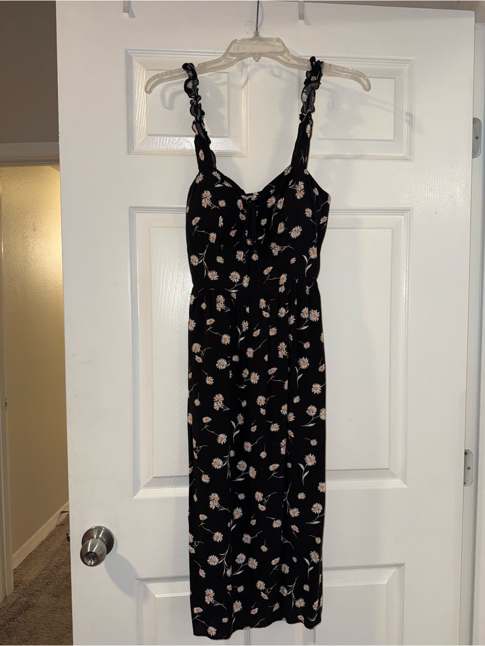 Black and White Floral Midi Strap Dress with Tie and Ruffled Straps - Size L 🖤